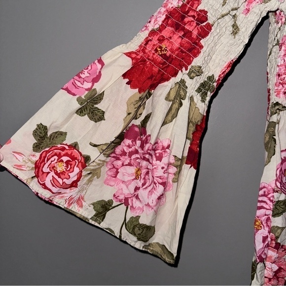 Jane and Delancey Floral bell sleeve blouse - Picture 3 of 6